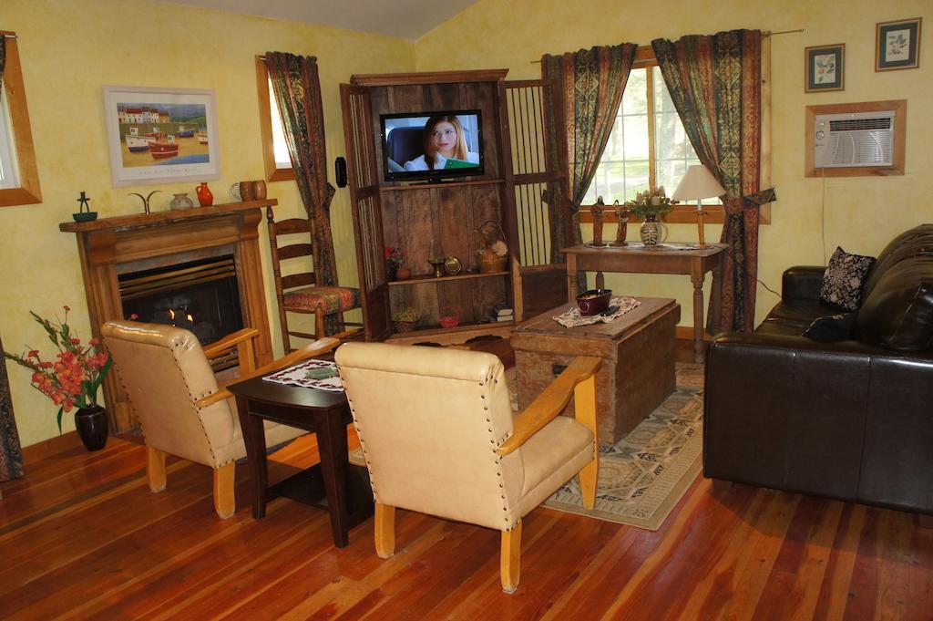 Fairmont Mountain Bungalows Fairmont Hot Springs Habitación foto